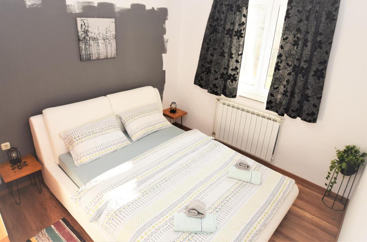 Sinac Holiday Home Melani מראה חיצוני תמונה