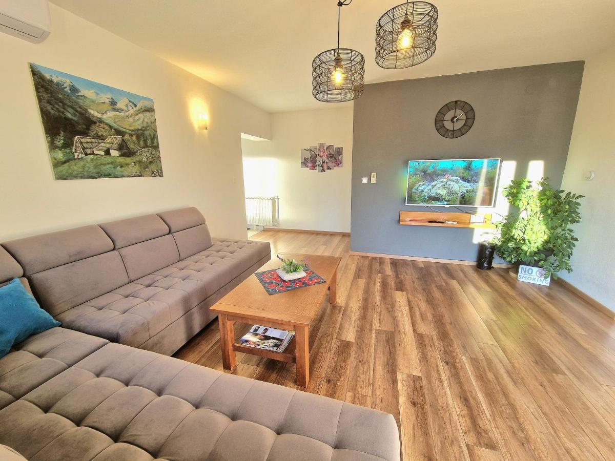 Sinac Holiday Home Melani מראה חיצוני תמונה